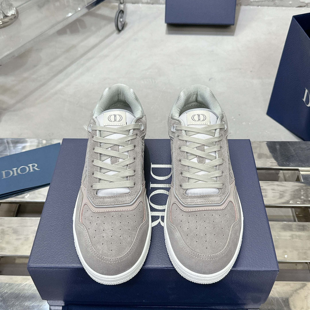D-Sneakers