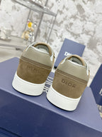 D-Sneakers