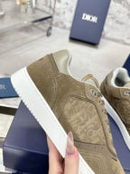 D-Sneakers