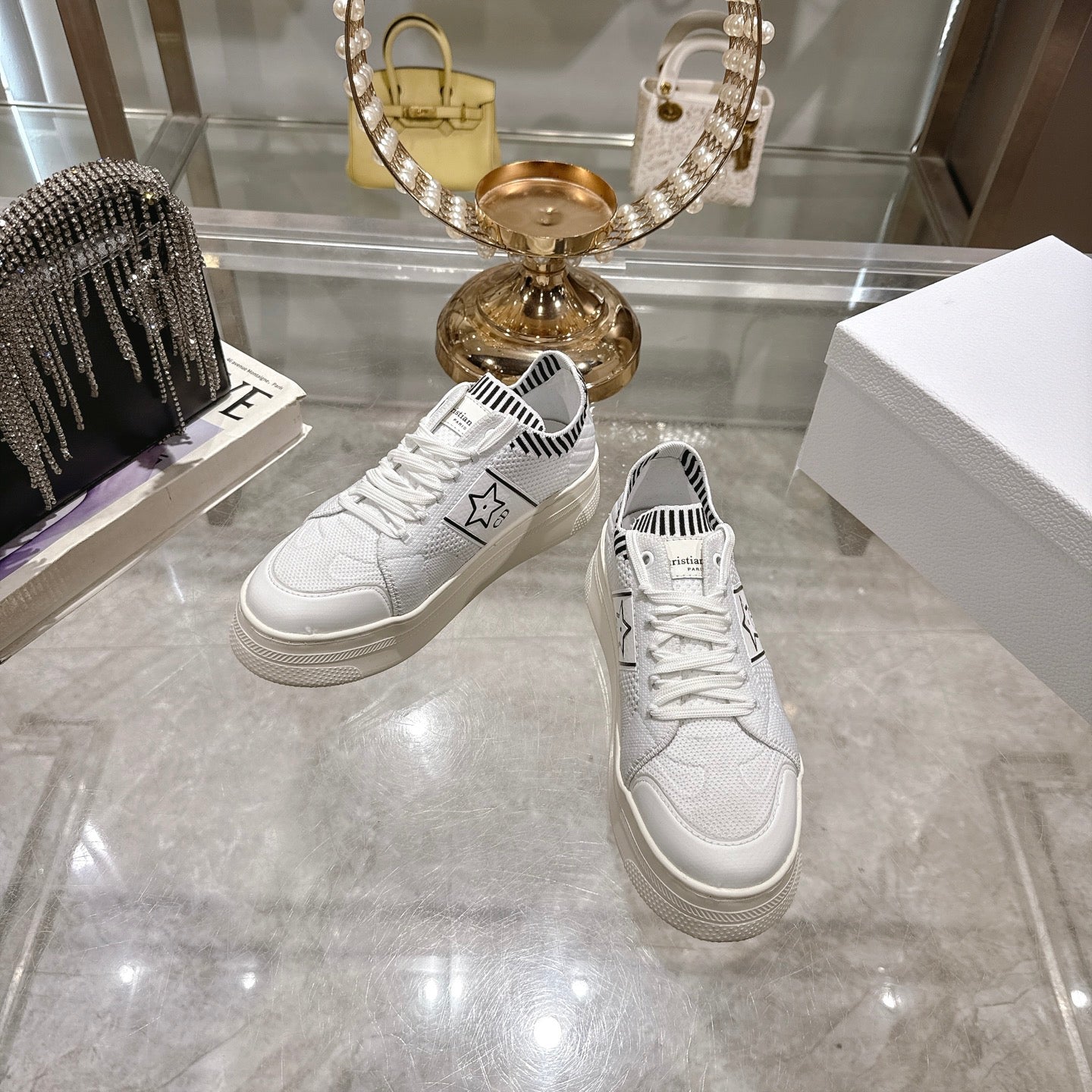 D-Sneakers