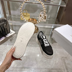 D-Sneakers