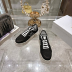 D-Sneakers