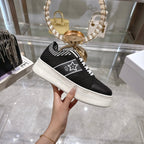 D-Sneakers