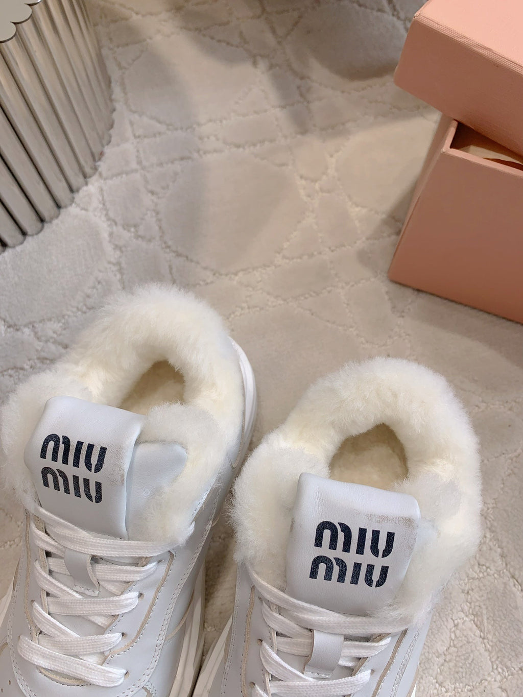 M-Sneakers
