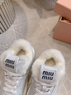 M-Sneakers
