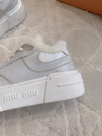 M-Sneakers