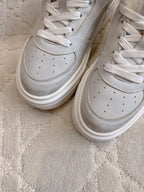 M-Sneakers