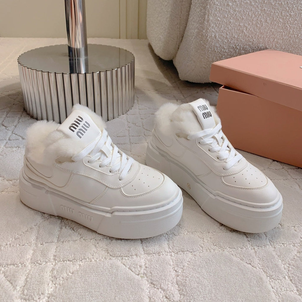M-Sneakers