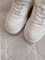 M-Sneakers