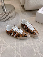 S-Sneakers