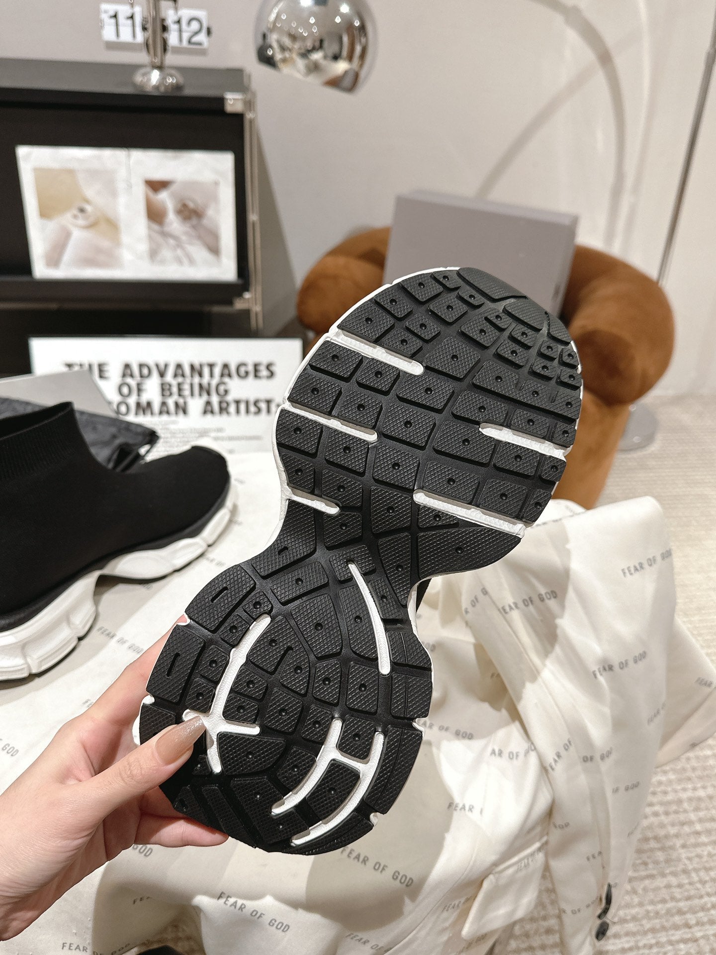 B-Sneakers