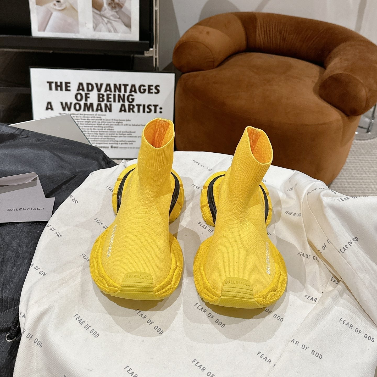 B-Sneakers