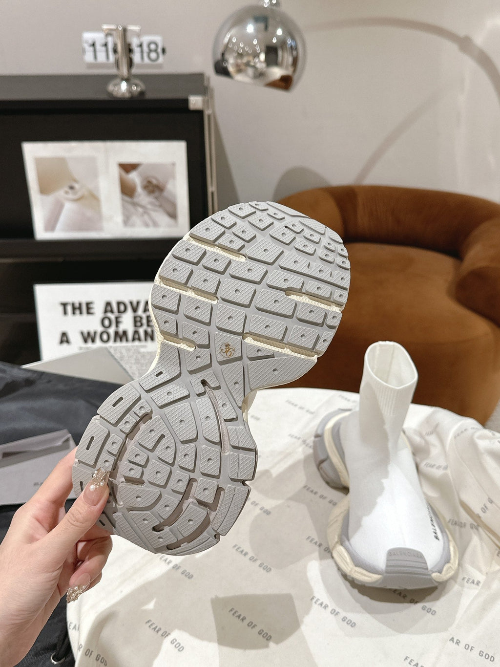 B-Sneakers