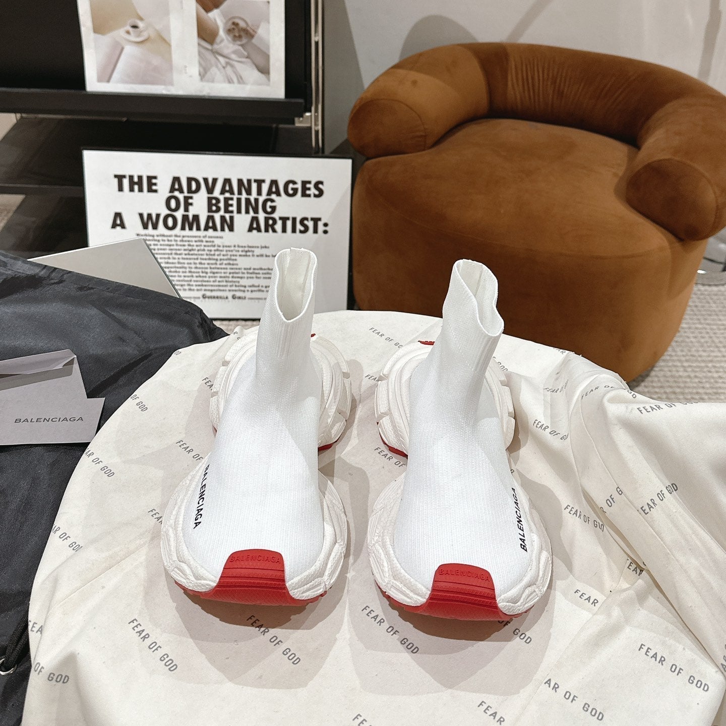 B-Sneakers