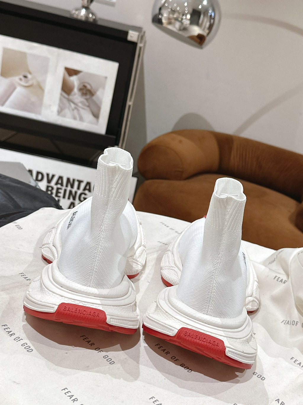 B-Sneakers