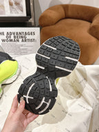B-Sneakers