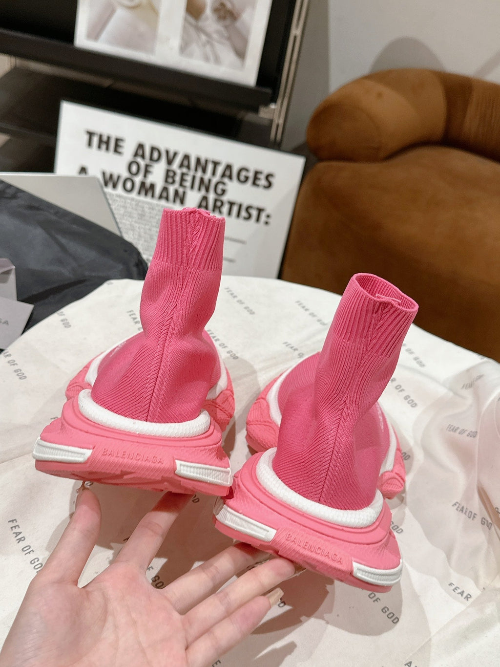 B-Sneakers