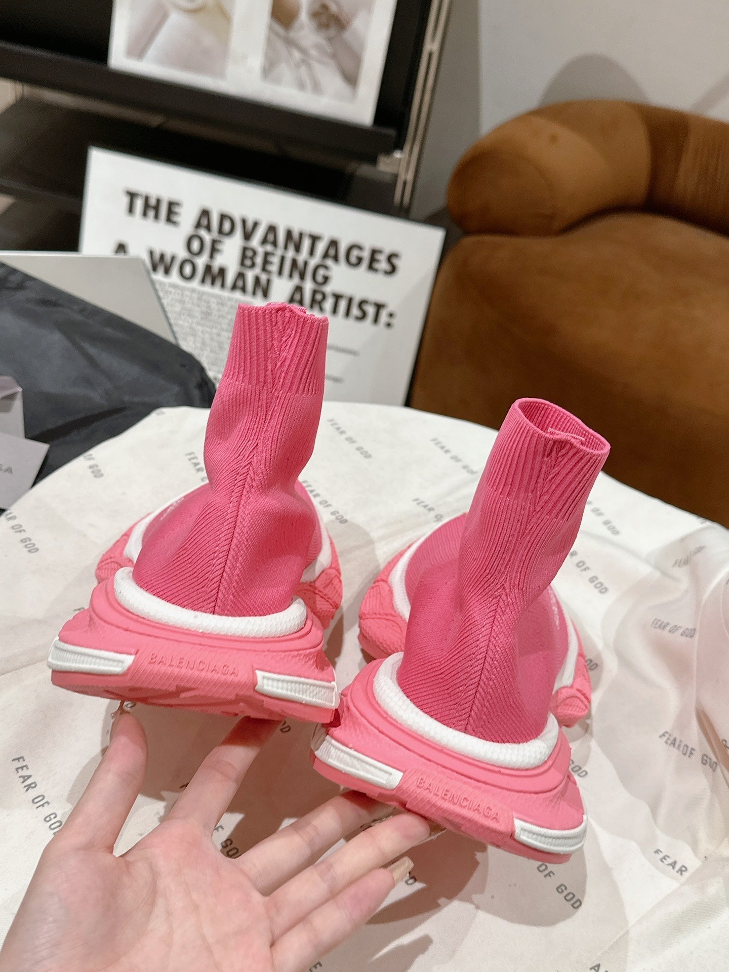 B-Sneakers
