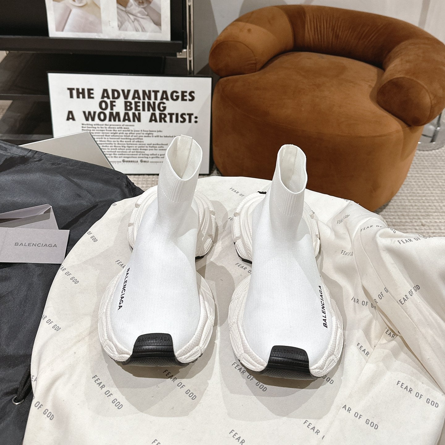 B-Sneakers