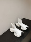 B-Sneakers