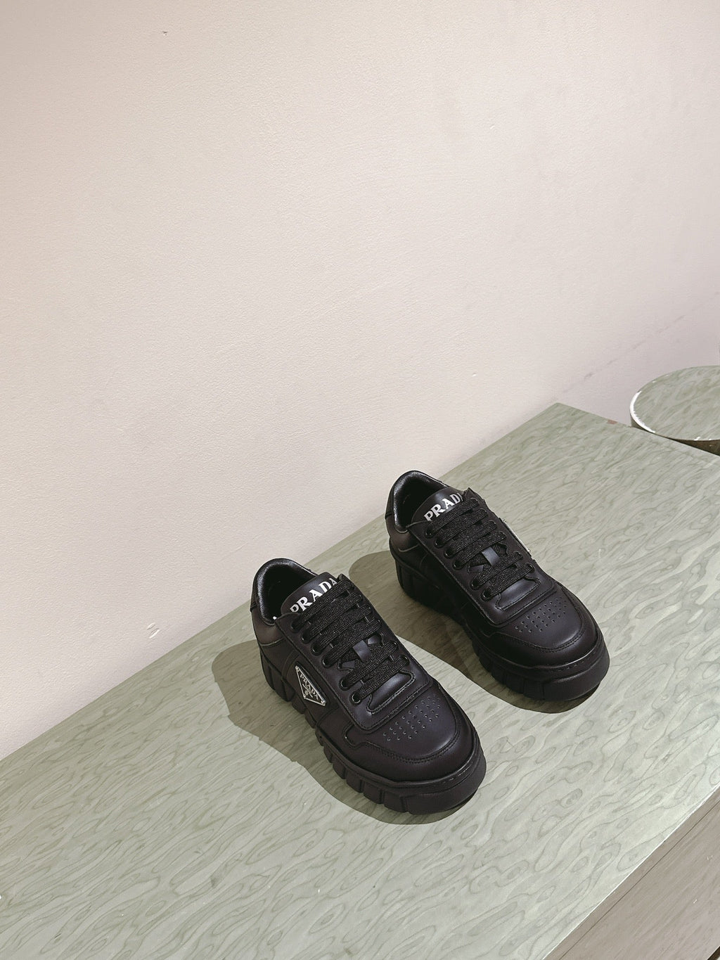 P-Sneakers