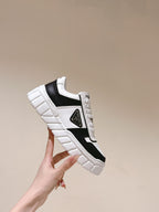 P-Sneakers