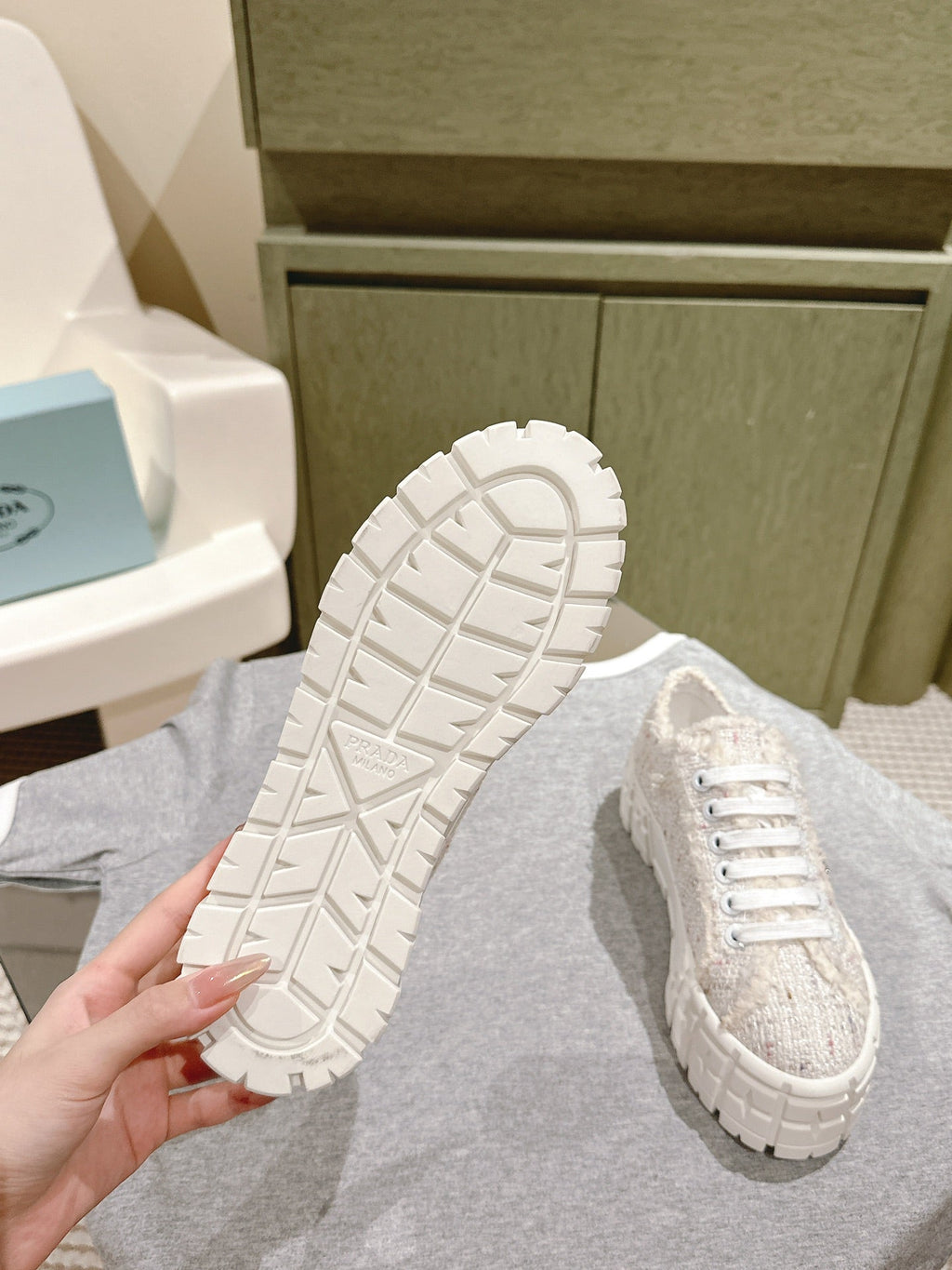 P-Sneakers