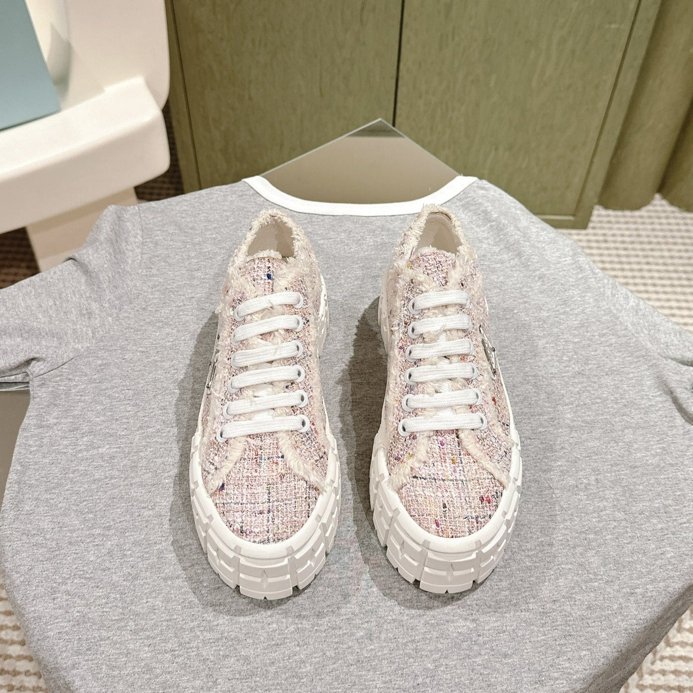 P-Sneakers