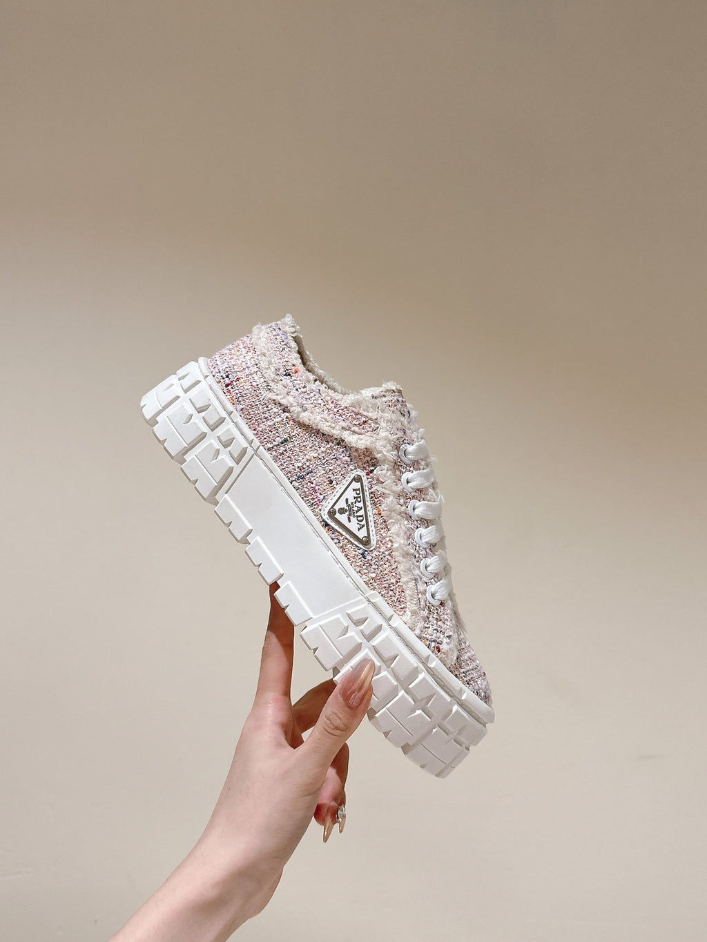P-Sneakers