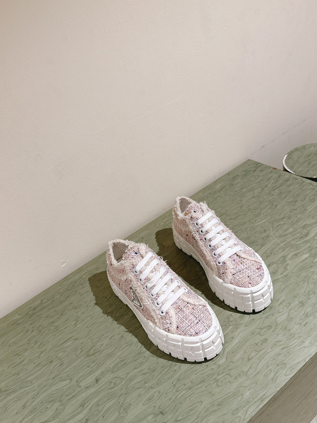 P-Sneakers