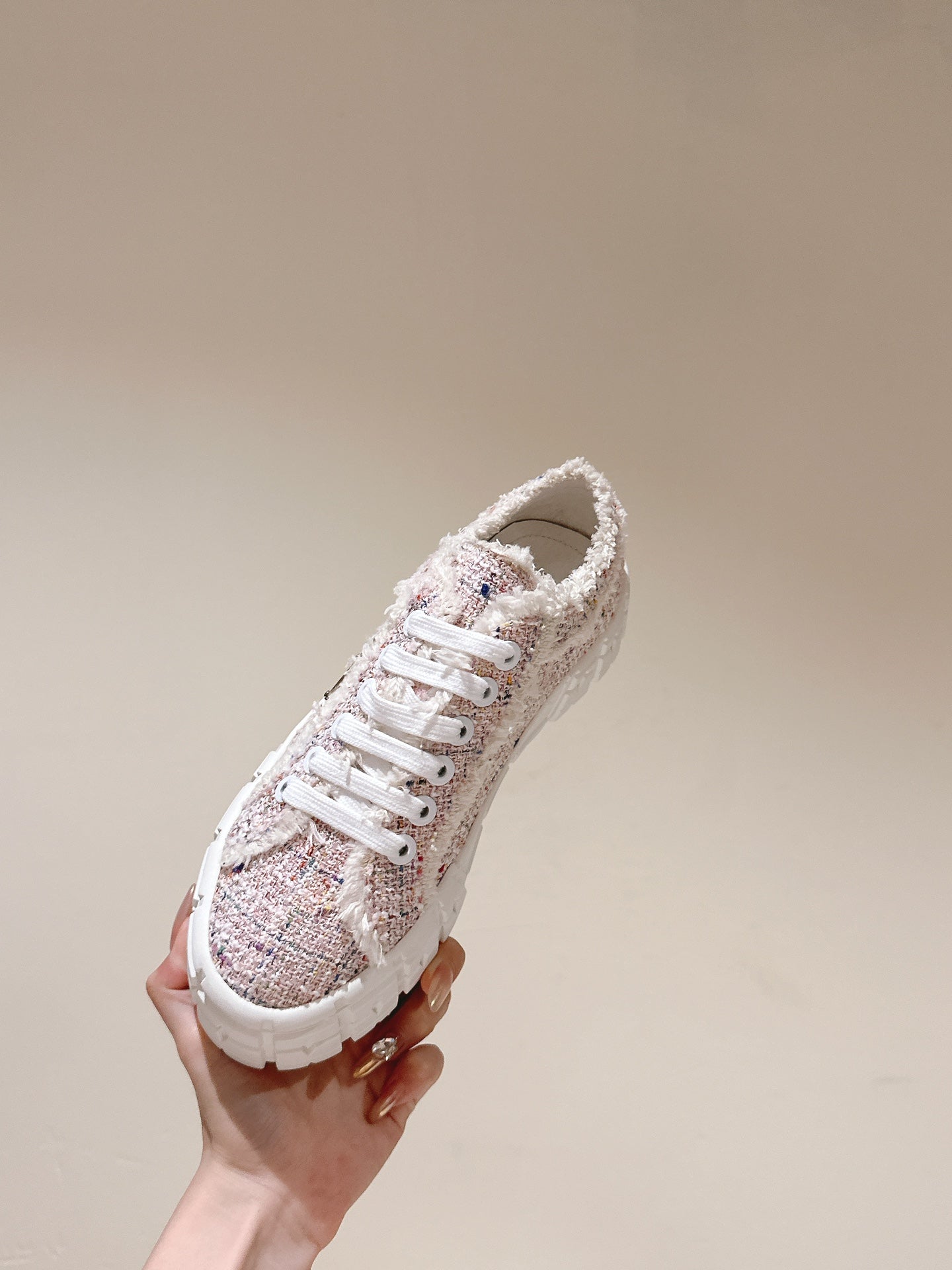 P-Sneakers
