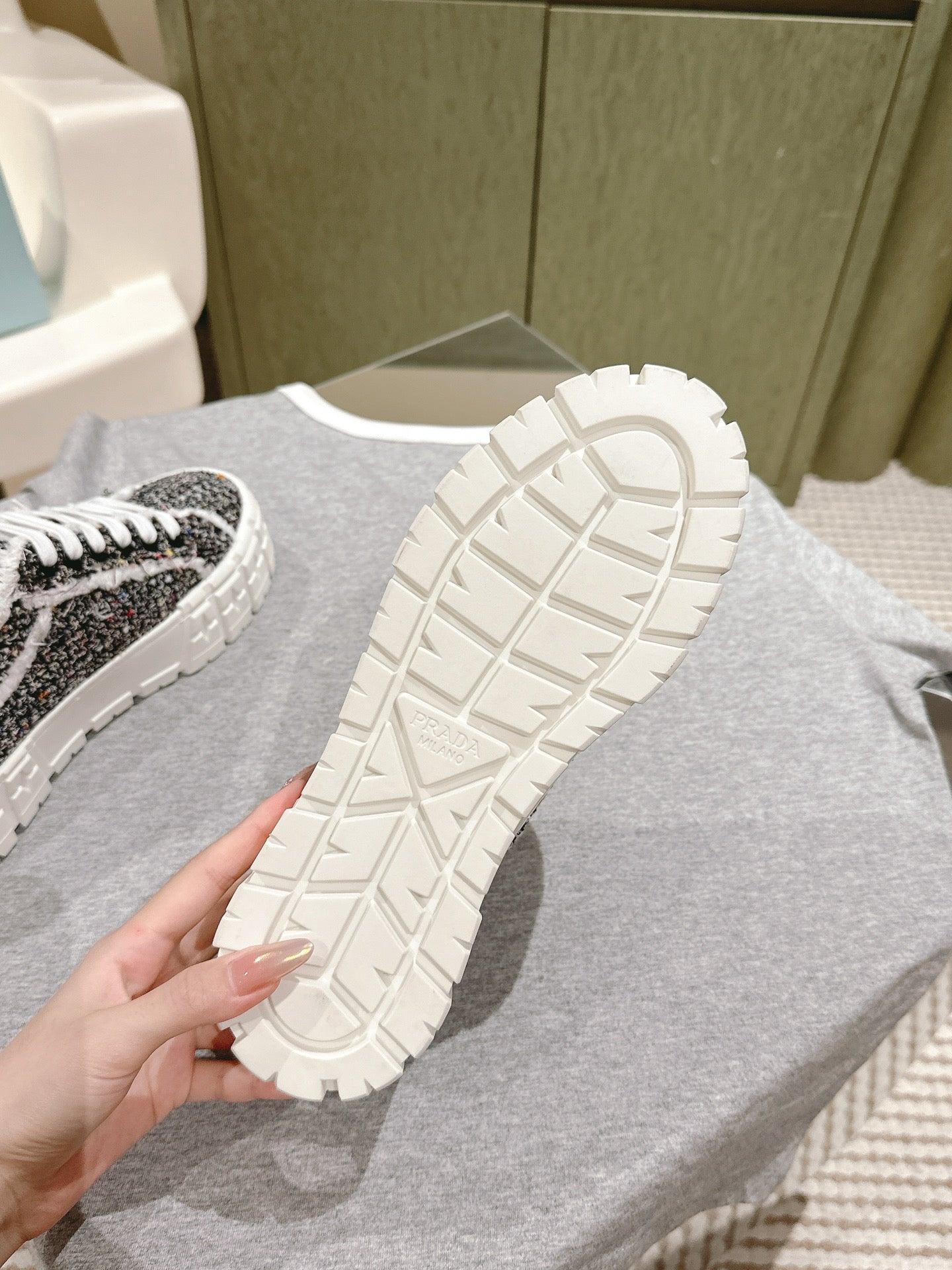 P-Sneakers