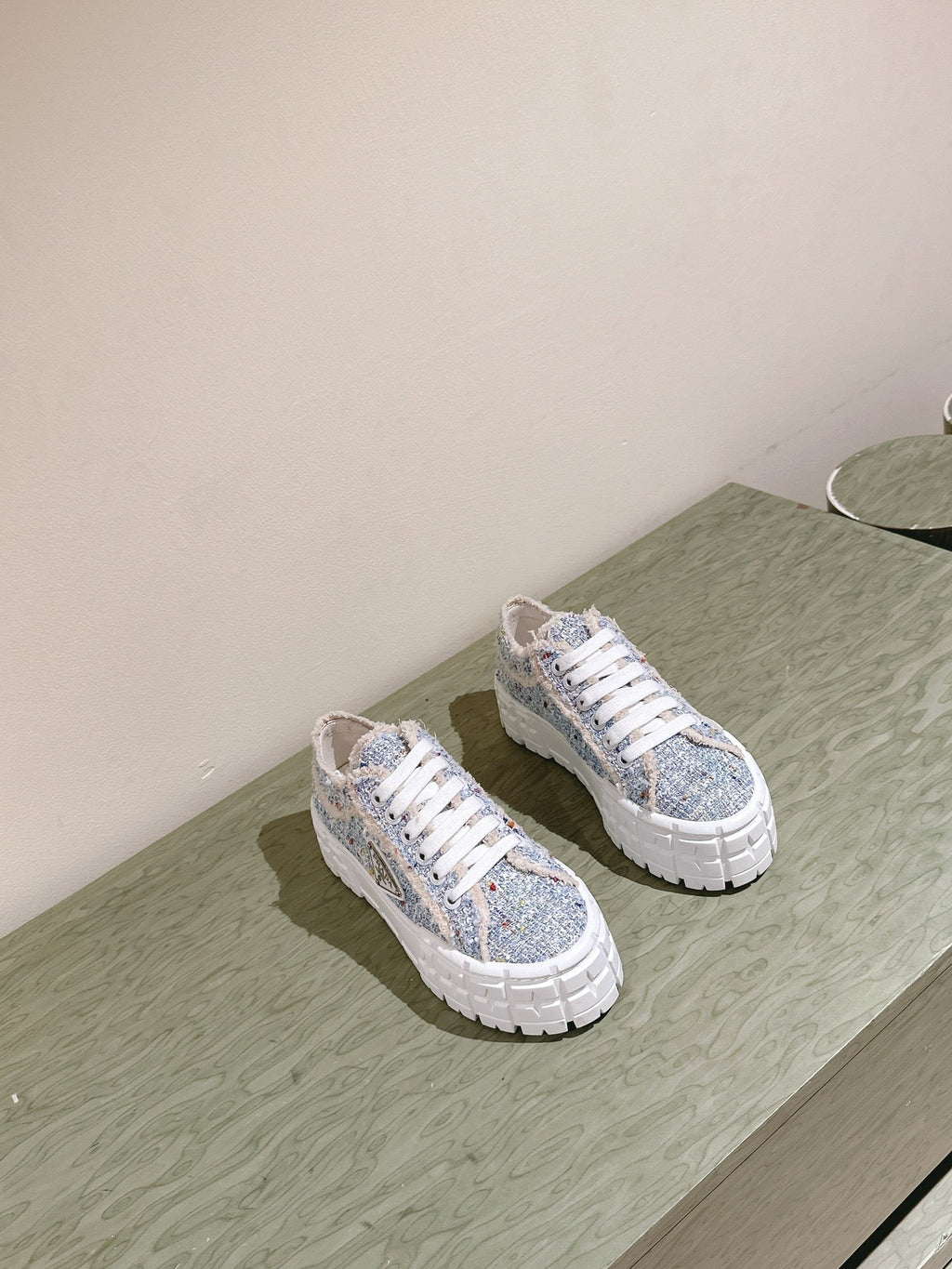 P-Sneakers