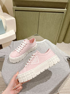 P-Sneakers