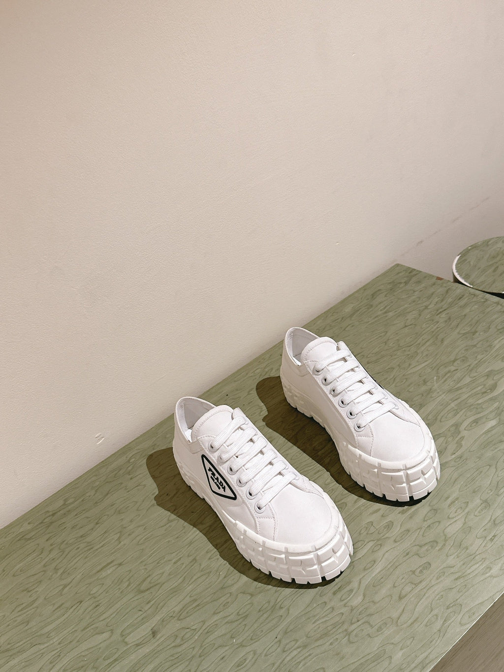 P-Sneakers