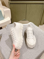 P-Sneakers