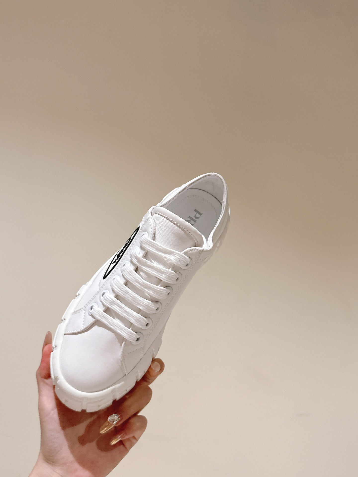 P-Sneakers