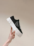 P-Sneakers