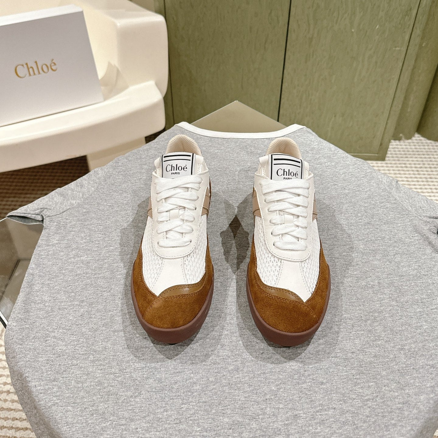 H-Sneakers