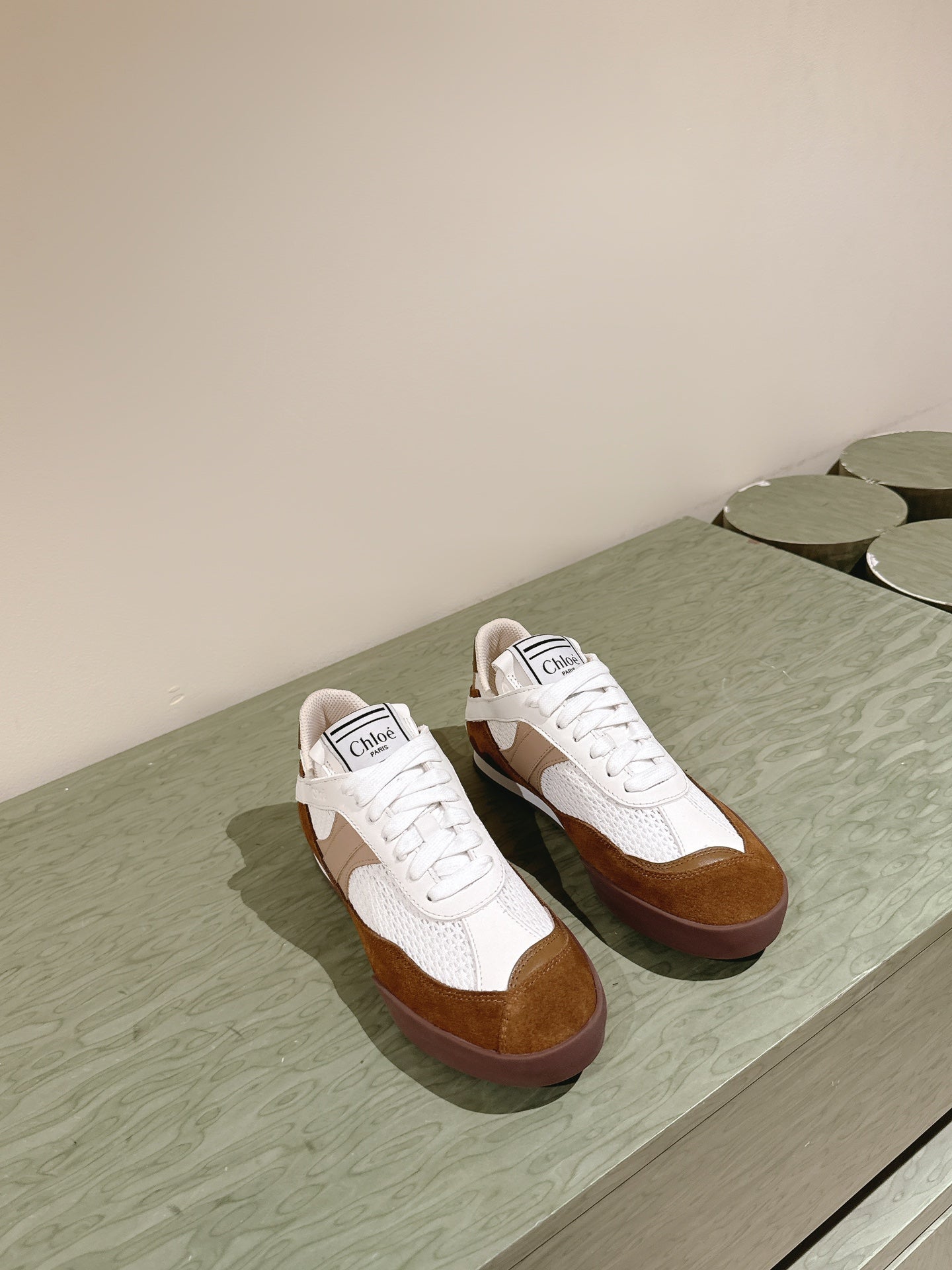 H-Sneakers