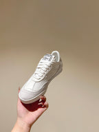H-Sneakers