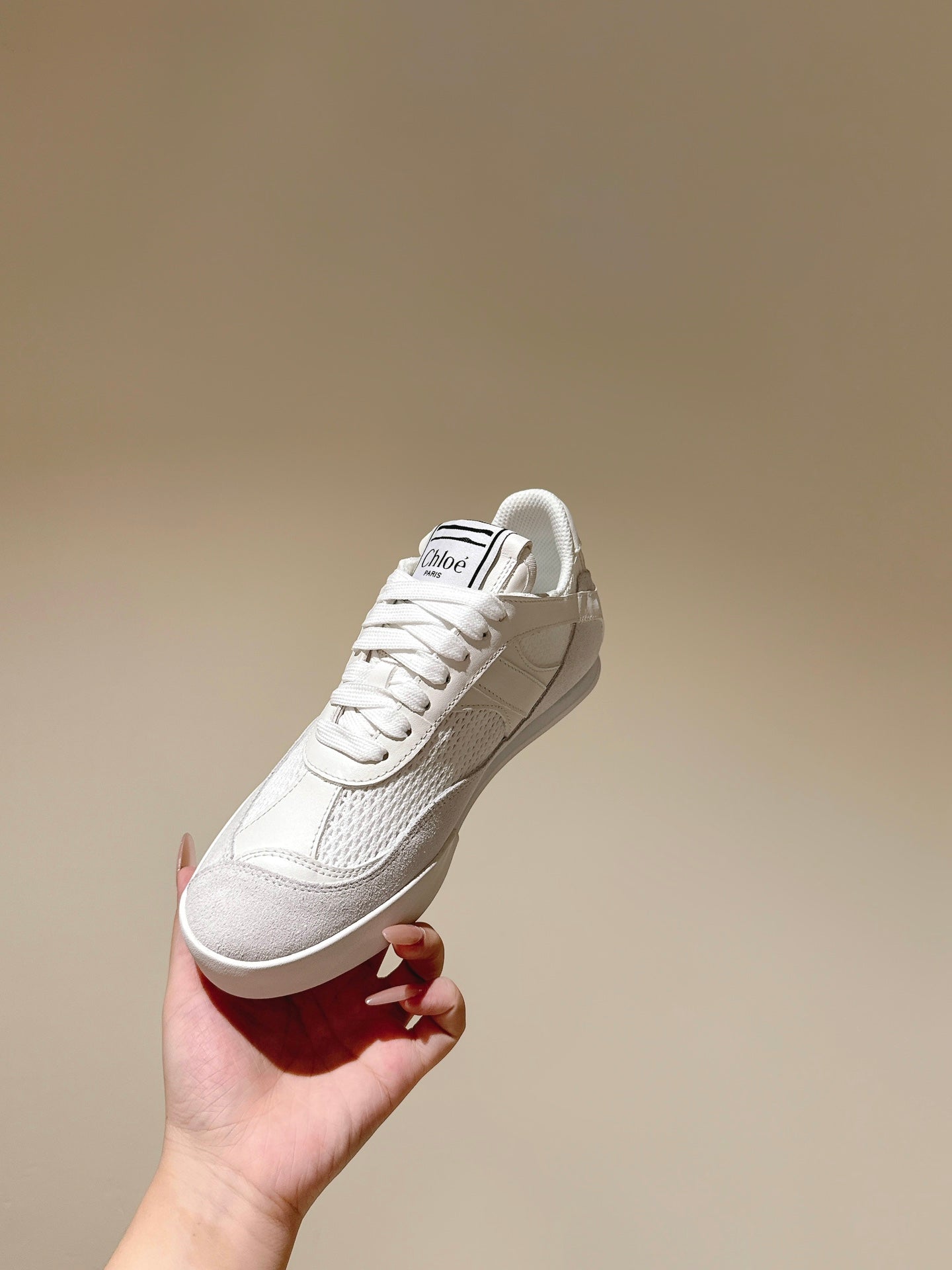 H-Sneakers
