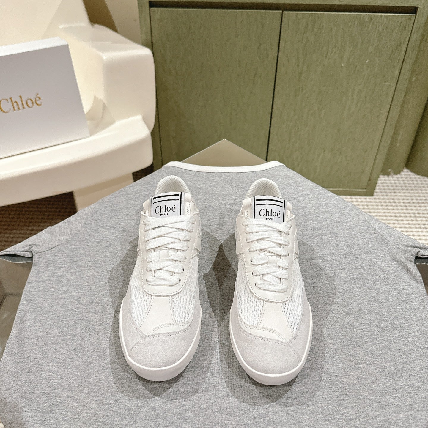 H-Sneakers