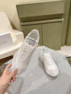 H-Sneakers