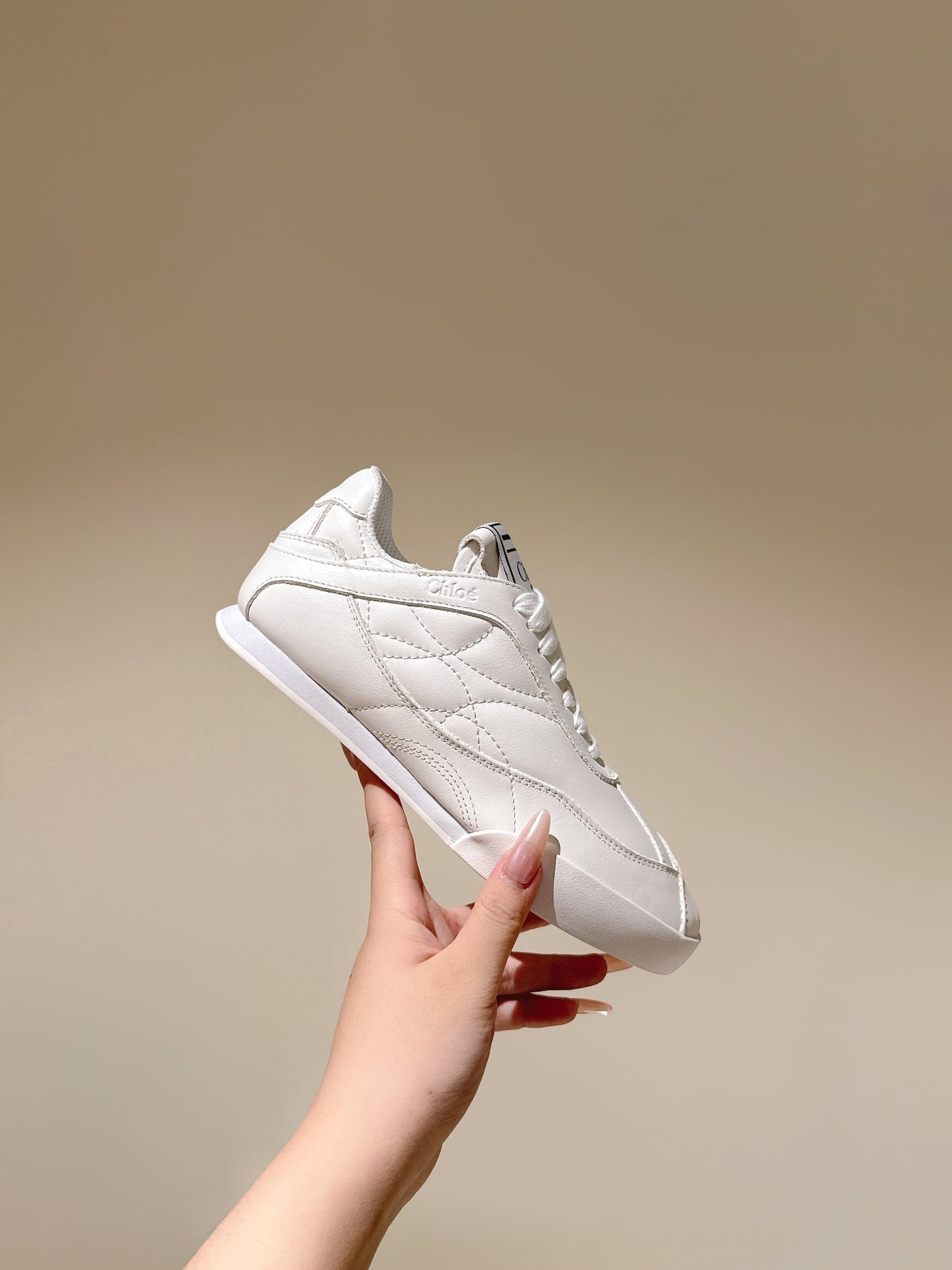 H-Sneakers