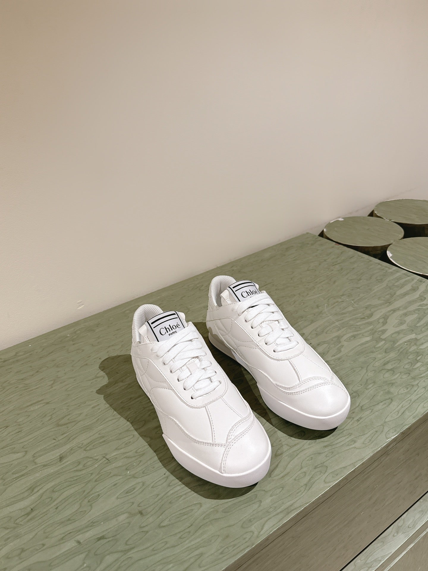 H-Sneakers