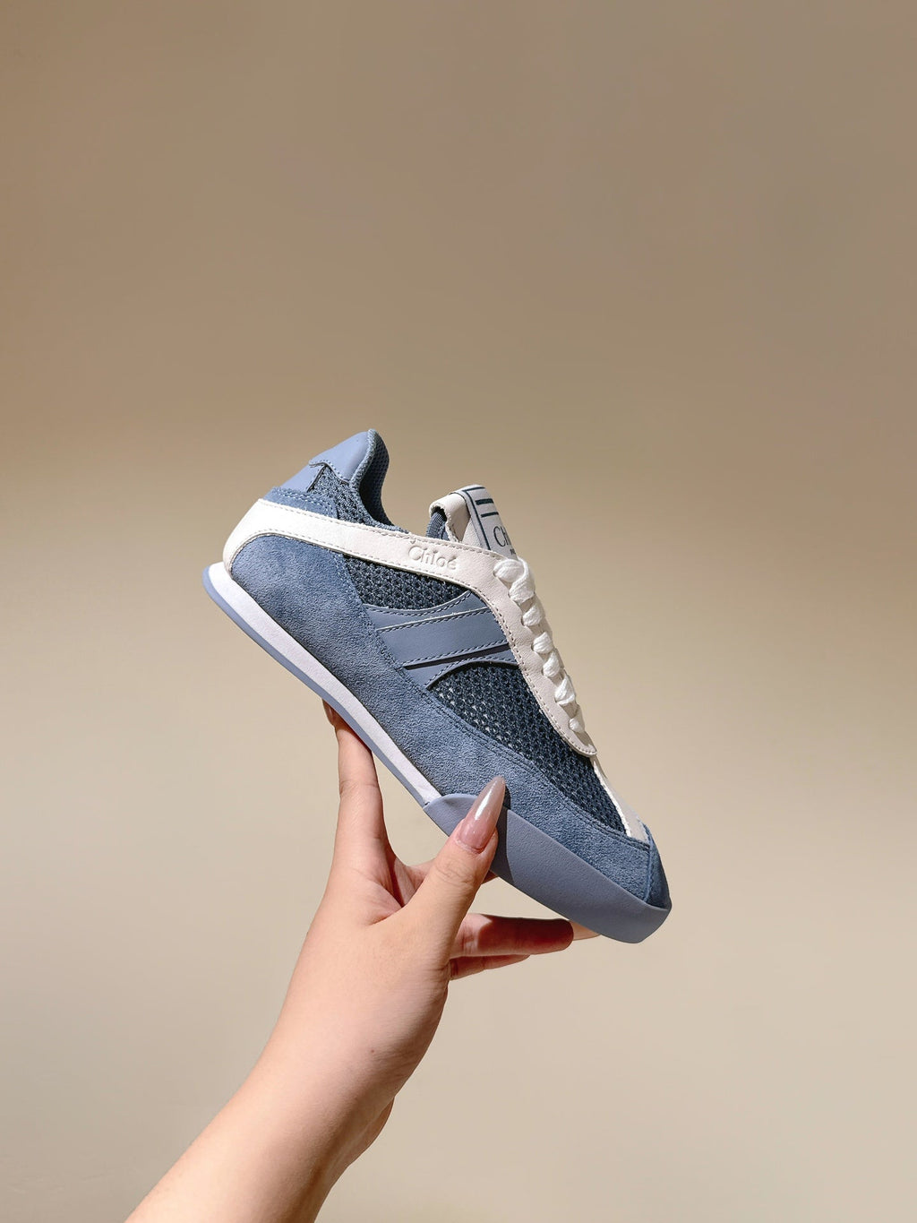 H-Sneakers