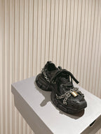 B-Sneakers