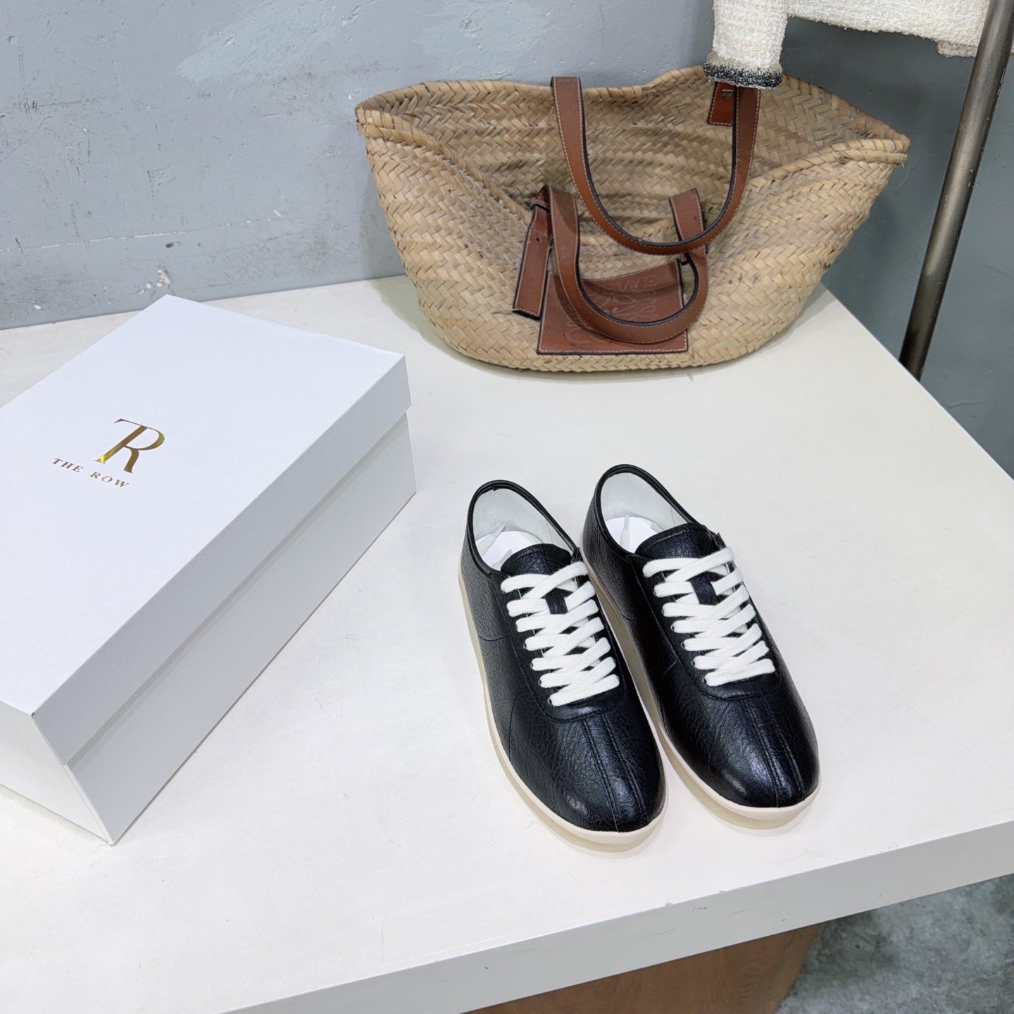 T-Sneakers