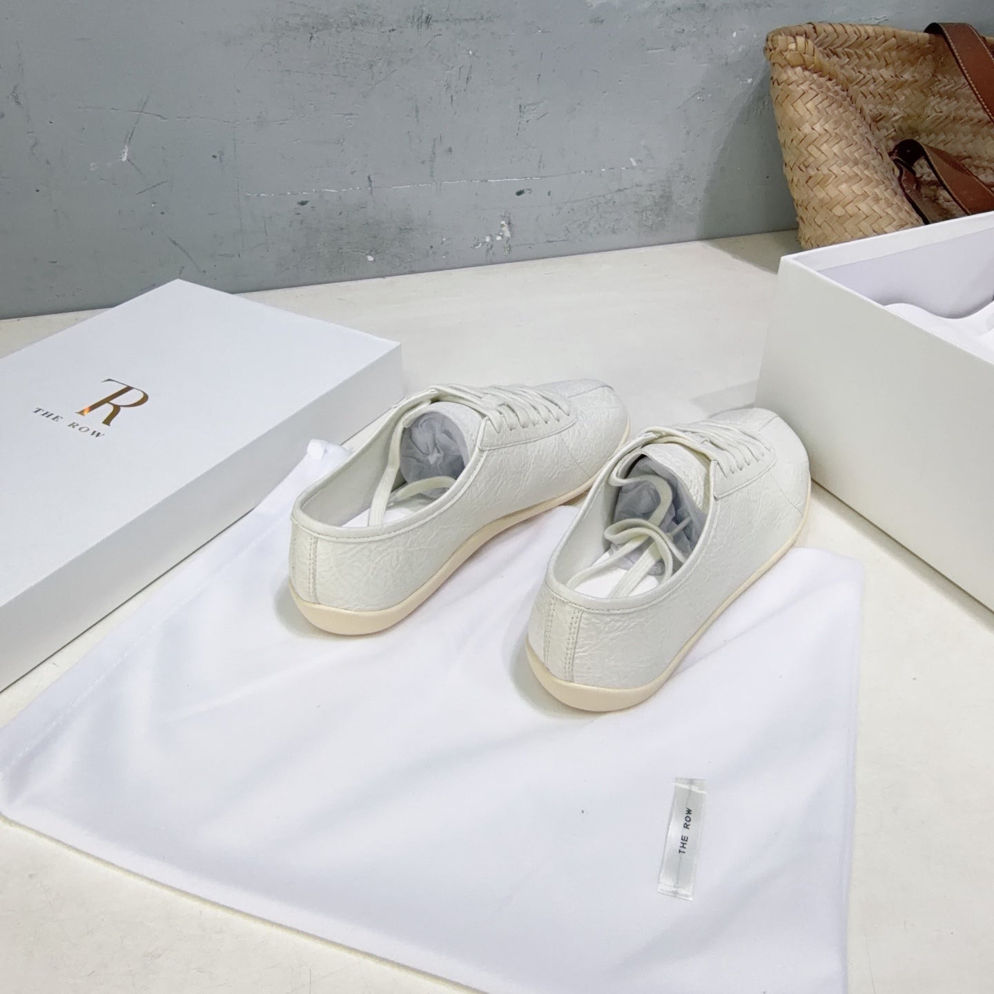 T-Sneakers